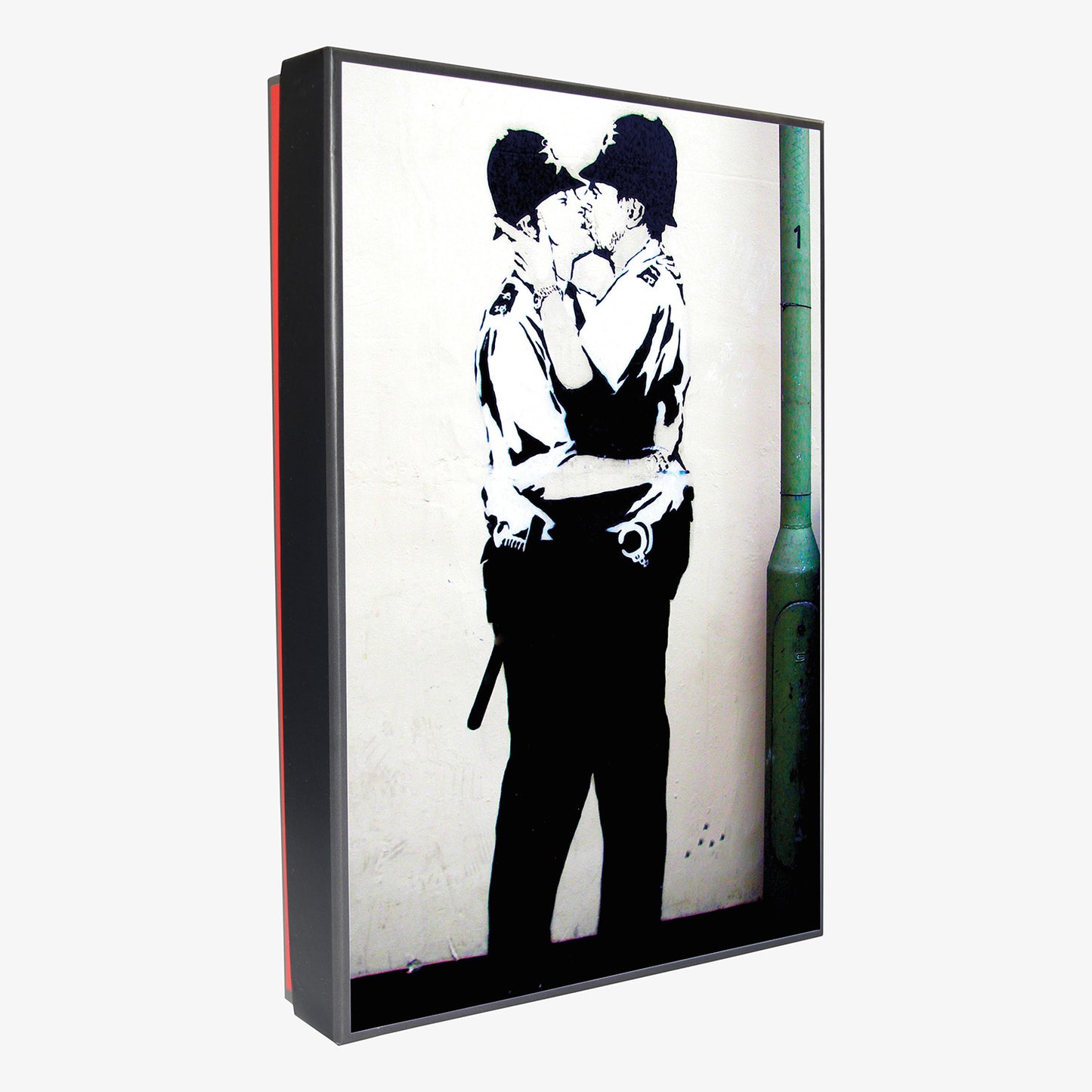 The world's most famous Graffiti - Kissing Coppers - gift set